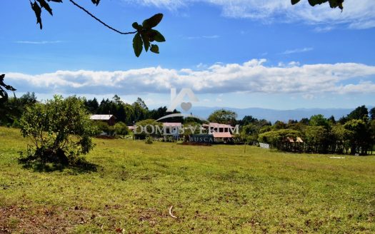 Venta de Bello lote en San Rafael de Heredia, con linda vista