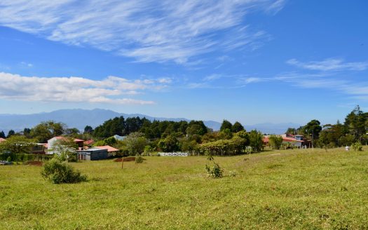 Venta de Bello lote en San Rafael Heredia