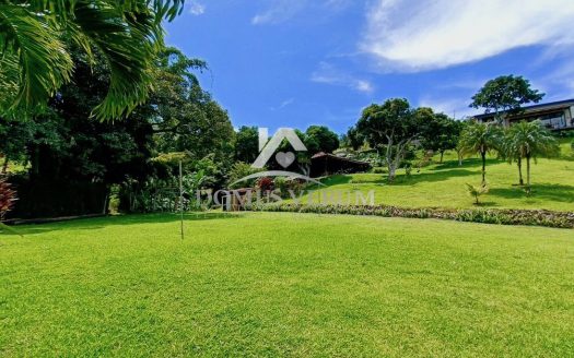 Finca Paraiso: Propiedad con increíble vista naturaleza y bellas casas en piedades de Santa Ana.