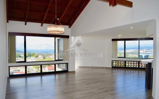 Penthouse en venta en Rohrmoser con maravillosas vistas a 360 grados