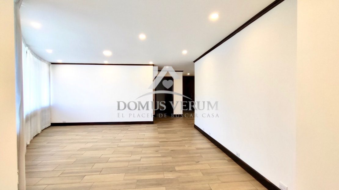 Luminoso Apartamento en Venta en San Jose Costa Rica