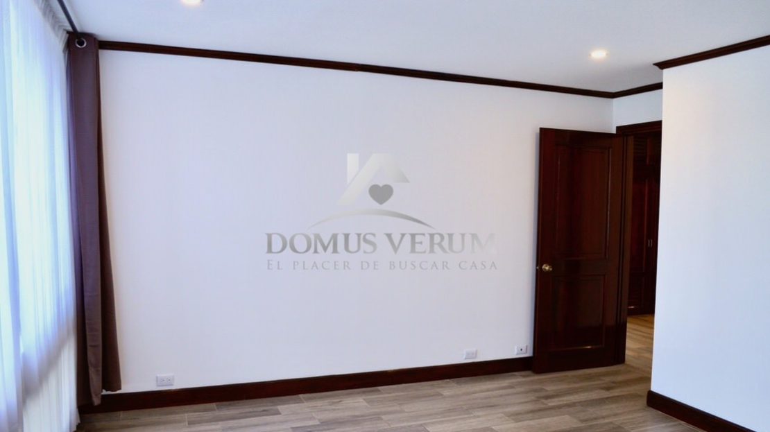 Luminoso Apartamento en Venta en San Jose Costa Rica