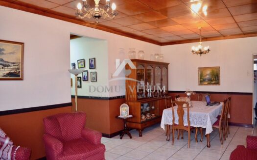 Venta de casa con uso de suelo comercial en Santo Domingo